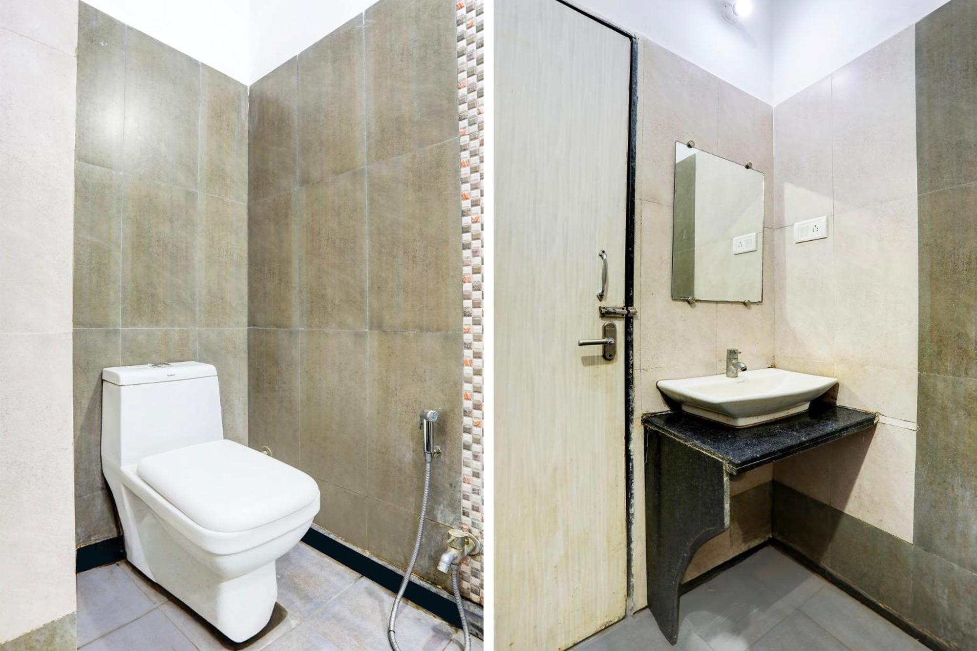 Super Townhouse Hoshangabad Road Near Aashima Mall Samarda Kaliasot Luaran gambar