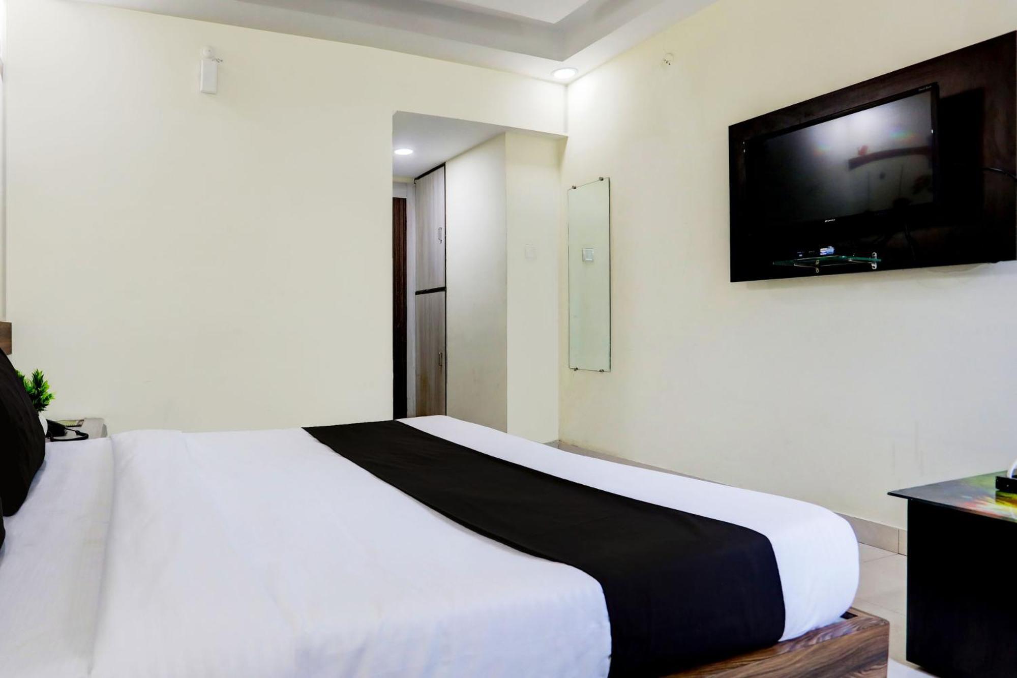 Super Townhouse Hoshangabad Road Near Aashima Mall Samarda Kaliasot Luaran gambar