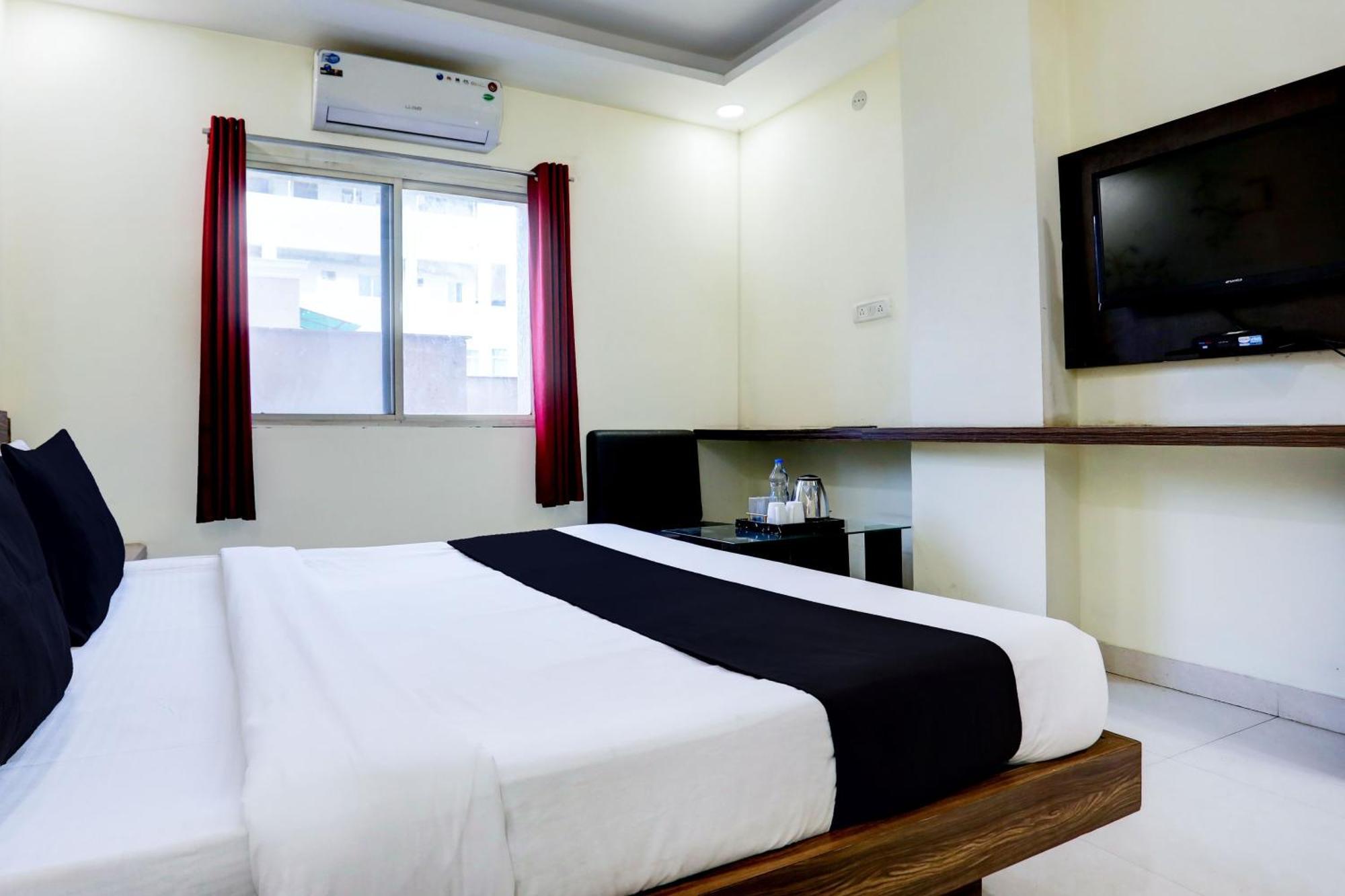 Super Townhouse Hoshangabad Road Near Aashima Mall Samarda Kaliasot Luaran gambar
