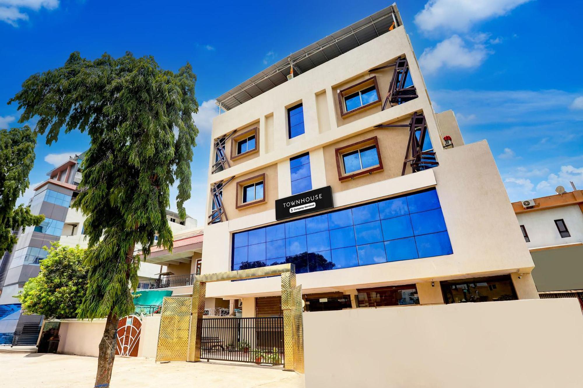 Super Townhouse Hoshangabad Road Near Aashima Mall Samarda Kaliasot Luaran gambar